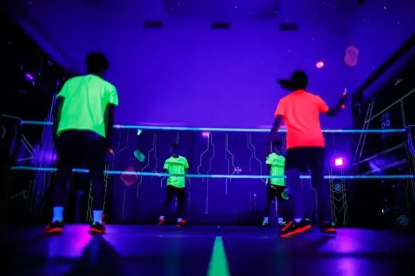 glow in the dark badminton