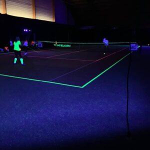 glow in the dark tennis huren
