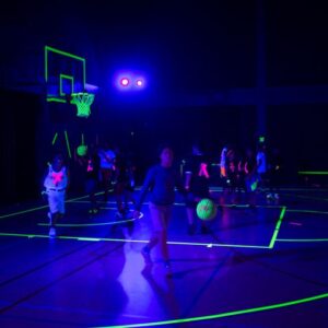 Glow in the dark basketbal