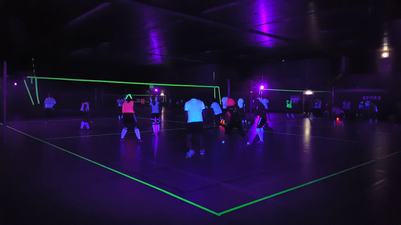 Glow in the dark volleybal