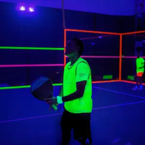 Blacklight padel